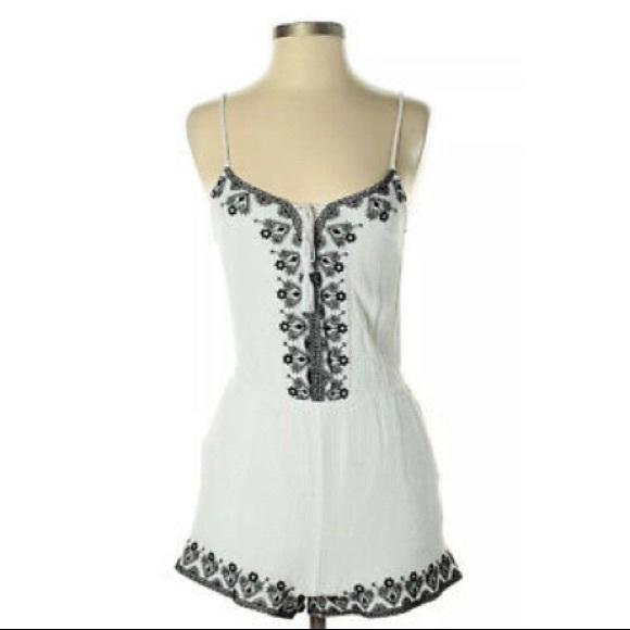 white romper - Picture 3 of 3